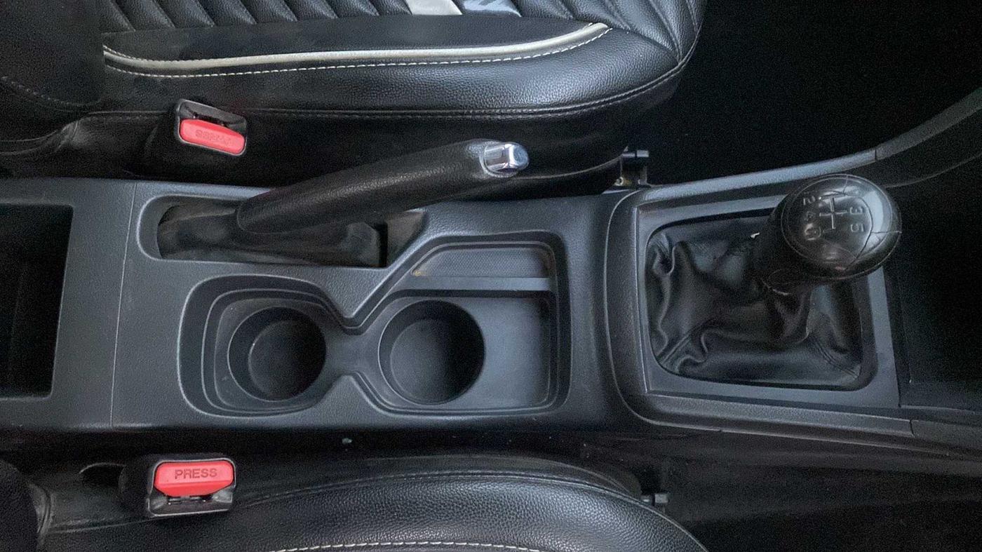 2018 Maruti Vitara Brezza LDI, Diesel, Manual, 87,259 km, Gear Lever