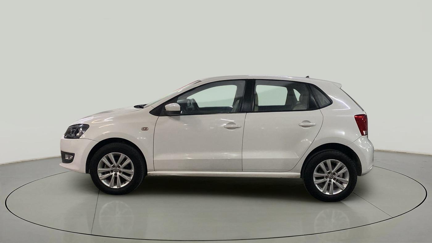 2014 Volkswagen Polo HIGHLINE DIESEL, Diesel, Manual, 1,02,608 km, Left Side