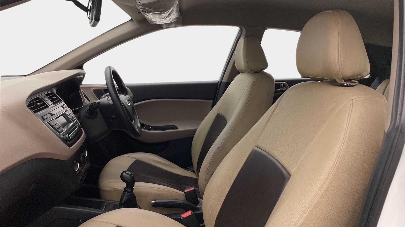 2017 Hyundai Elite i20 SPORTZ 1.2, Petrol, Manual, 72,715 km, Right Side Front Door Cabin