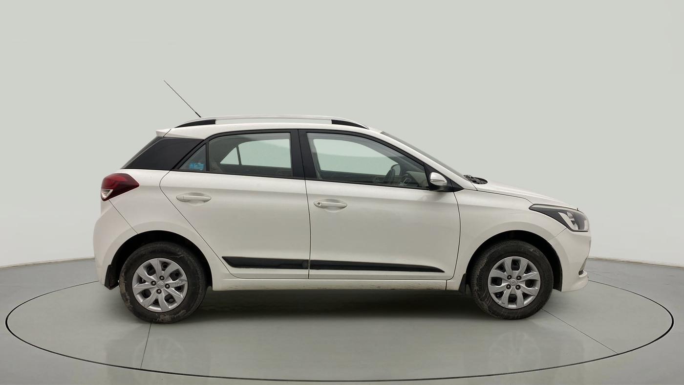 2017 Hyundai Elite i20 SPORTZ 1.2, Petrol, Manual, 72,715 km, Right Side View