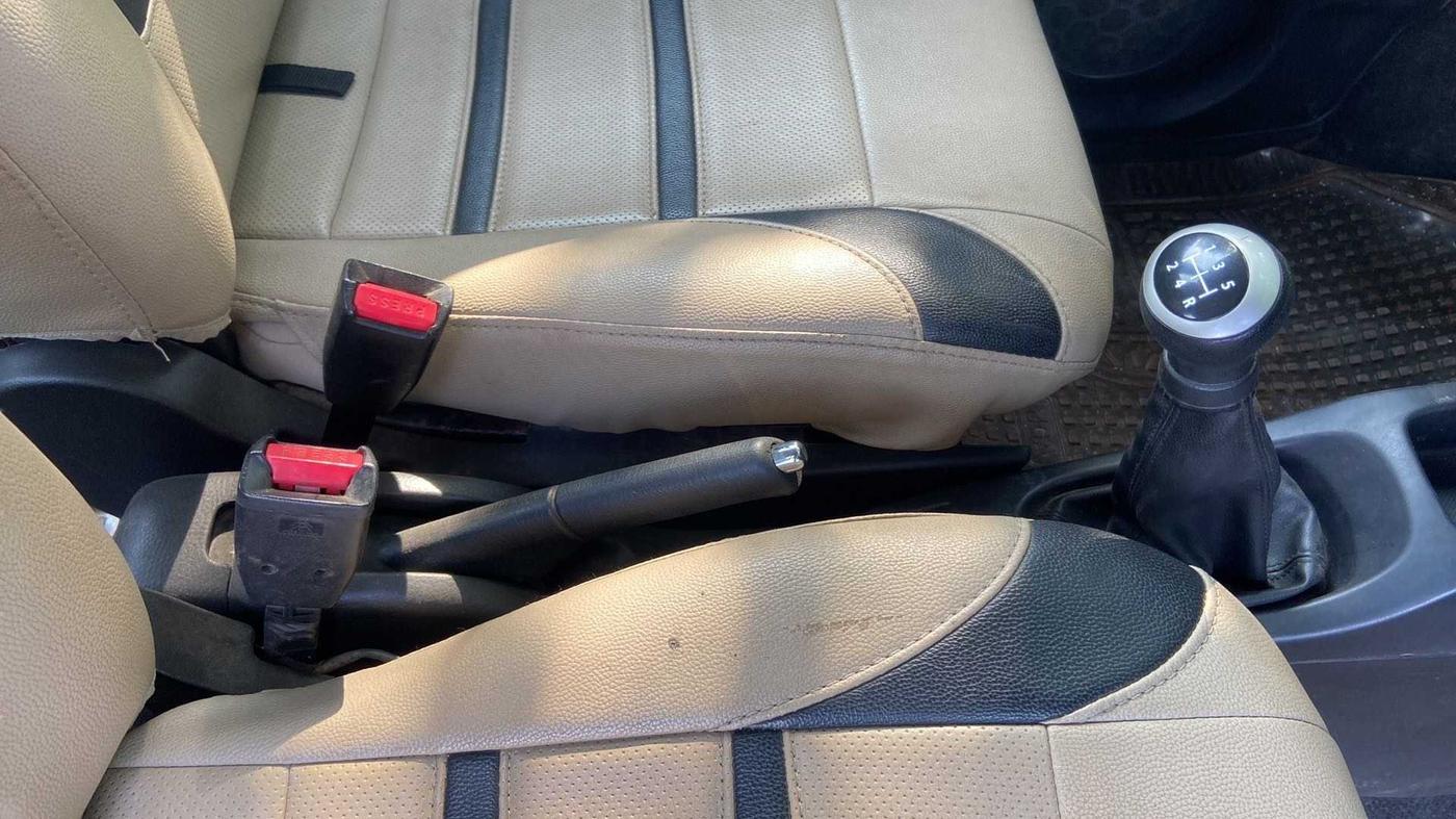2018 Maruti Wagon R 1.0 VXI, Petrol, Manual, 45,425 km, Gear Lever