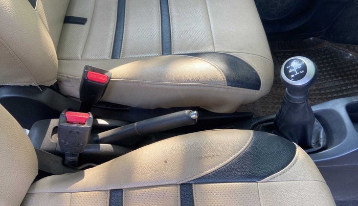 2018 Maruti Wagon R 1.0 VXI, Petrol, Manual, 45,425 km, Gear Lever