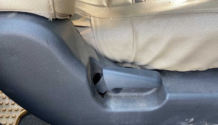 2018 Maruti Wagon R 1.0 VXI, Petrol, Manual, 45,425 km, Driver Side Adjustment Panel