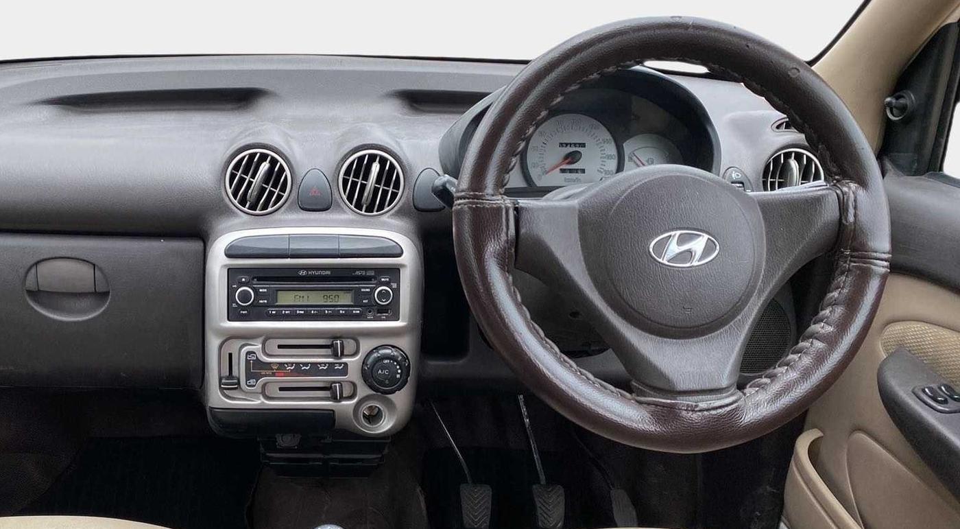 2014 Hyundai Santro Xing GLS PLUS AUDIO, Petrol, Manual, 74,647 km, Steering Wheel Close Up