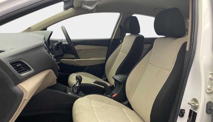 2018 Hyundai Verna 1.4 EX PETROL, Petrol, Manual, 26,029 km, Right Side Front Door Cabin
