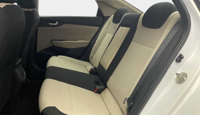 2018 Hyundai Verna 1.4 EX PETROL, Petrol, Manual, 26,029 km, Right Side Rear Door Cabin