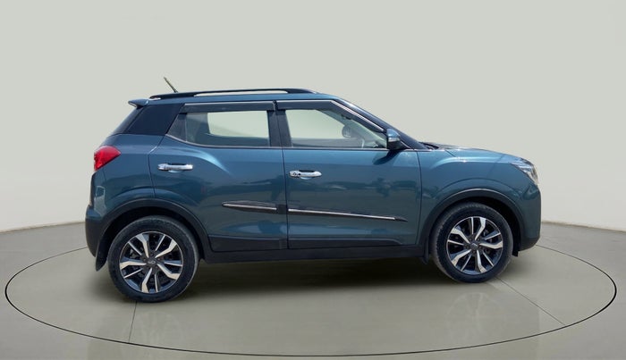 2021 Mahindra XUV300 W8 (O) 1.2 PETROL, Petrol, Manual, 17,357 km, Right Side View