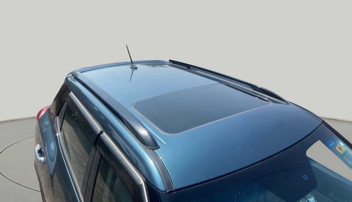 2021 Mahindra XUV300 W8 (O) 1.2 PETROL, Petrol, Manual, 17,357 km, Roof