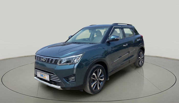 2021 Mahindra XUV300 W8 (O) 1.2 PETROL, Petrol, Manual, 17,357 km, Left Front Diagonal