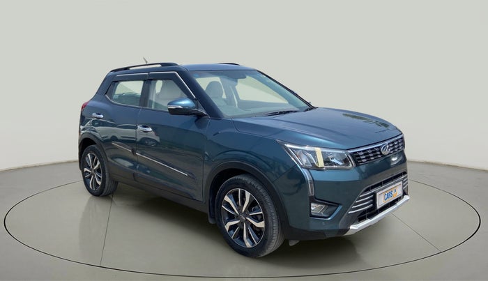 2021 Mahindra XUV300 W8 (O) 1.2 PETROL, Petrol, Manual, 17,357 km, Right Front Diagonal