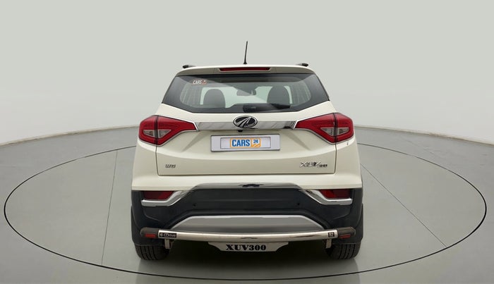 2022 Mahindra XUV300 W8 (O) 1.2 PETROL, Petrol, Manual, 4,554 km, Back/Rear