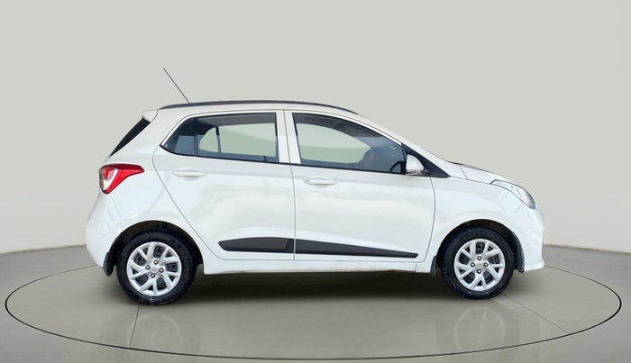 2018 Hyundai Grand i10 SPORTZ 1.2 KAPPA VTVT, Petrol, Manual, 61,847 km, Right Side View