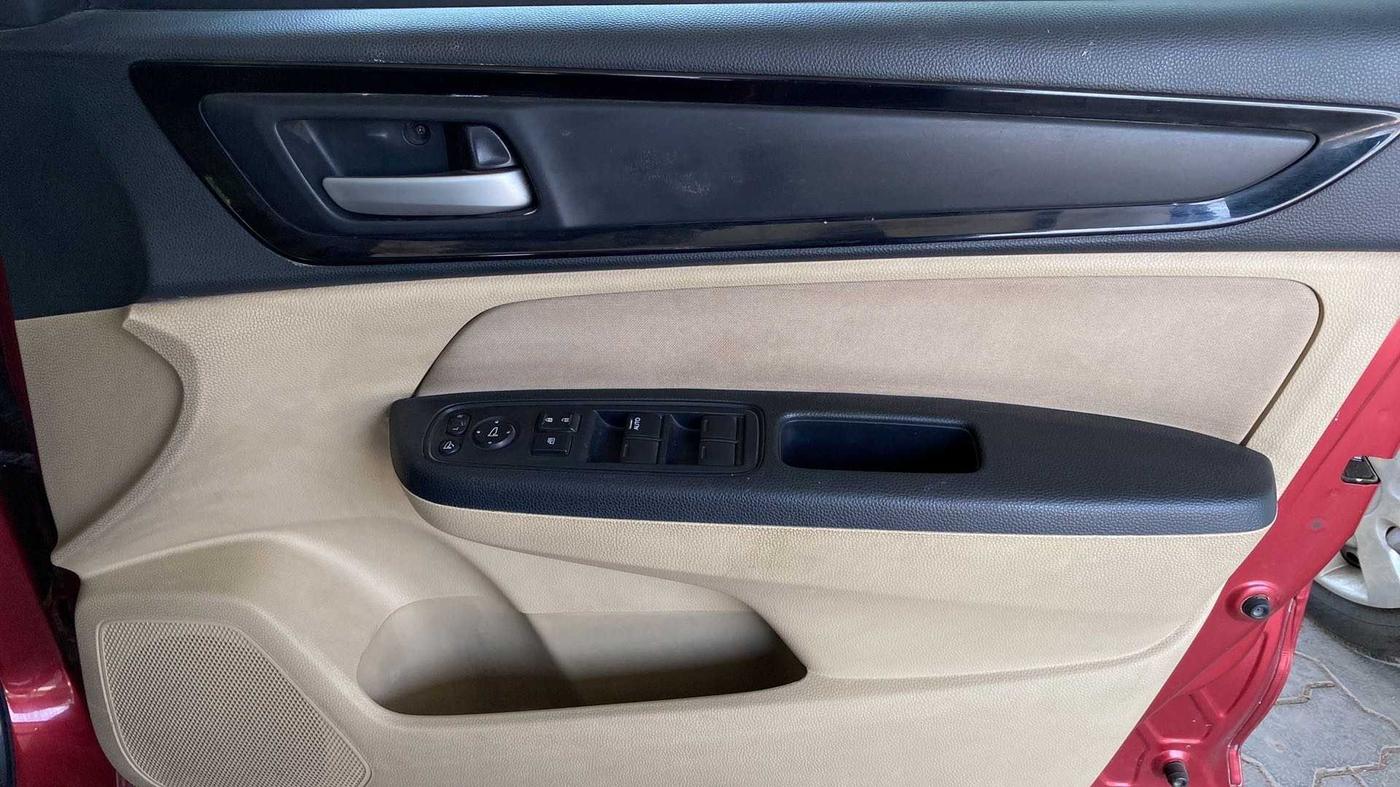 2019 Honda Amaze 1.2L I-VTEC S, Petrol, Manual, 48,876 km, Driver Side Door Panels Control