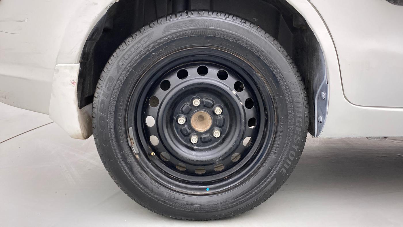 2012 Maruti Ertiga ZXI, Petrol, Manual, 35,549 km, Right Rear Wheel