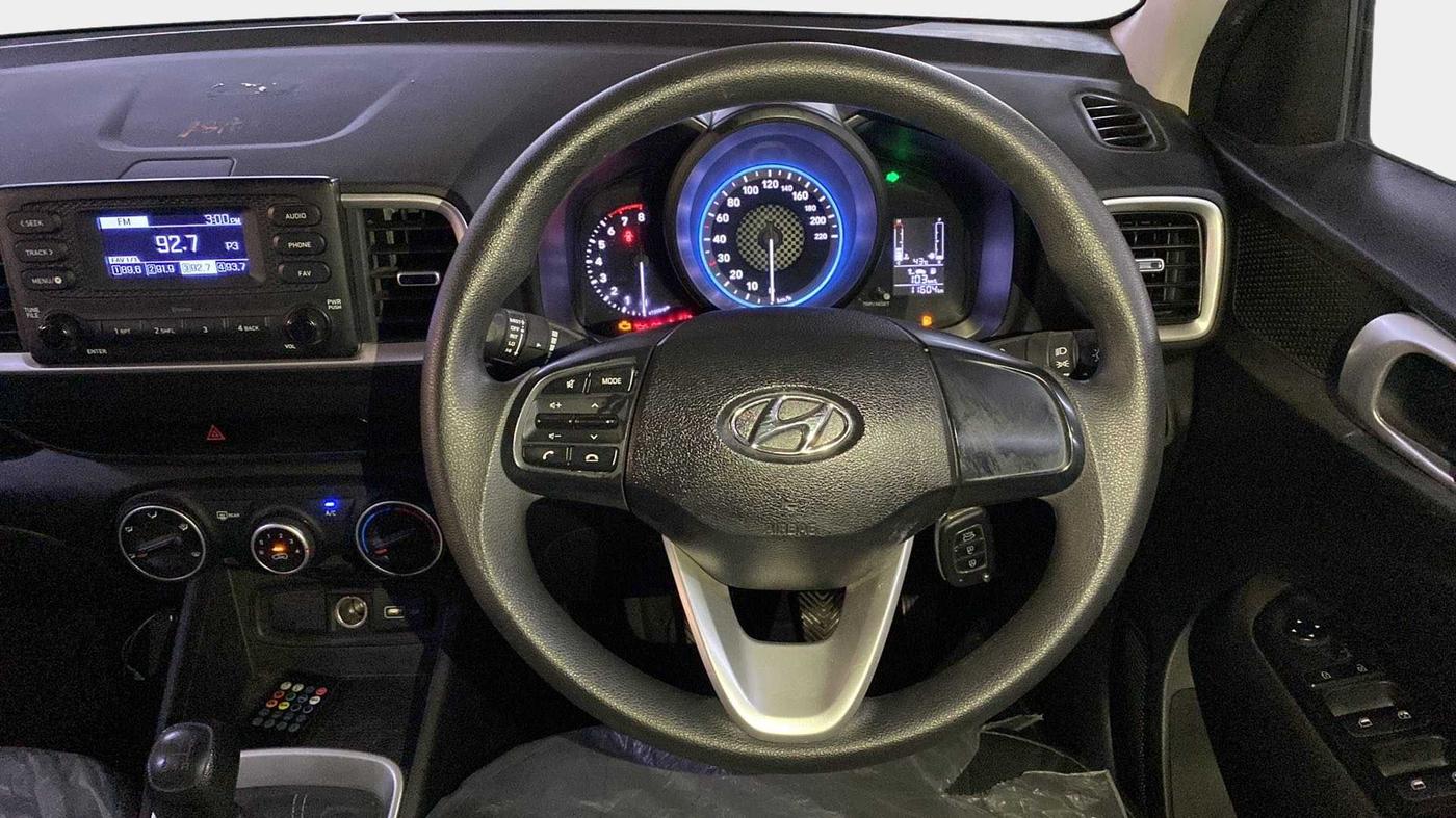 2022 Hyundai VENUE S 1.2, Petrol, Manual, 11,542 km, Steering Wheel Close Up