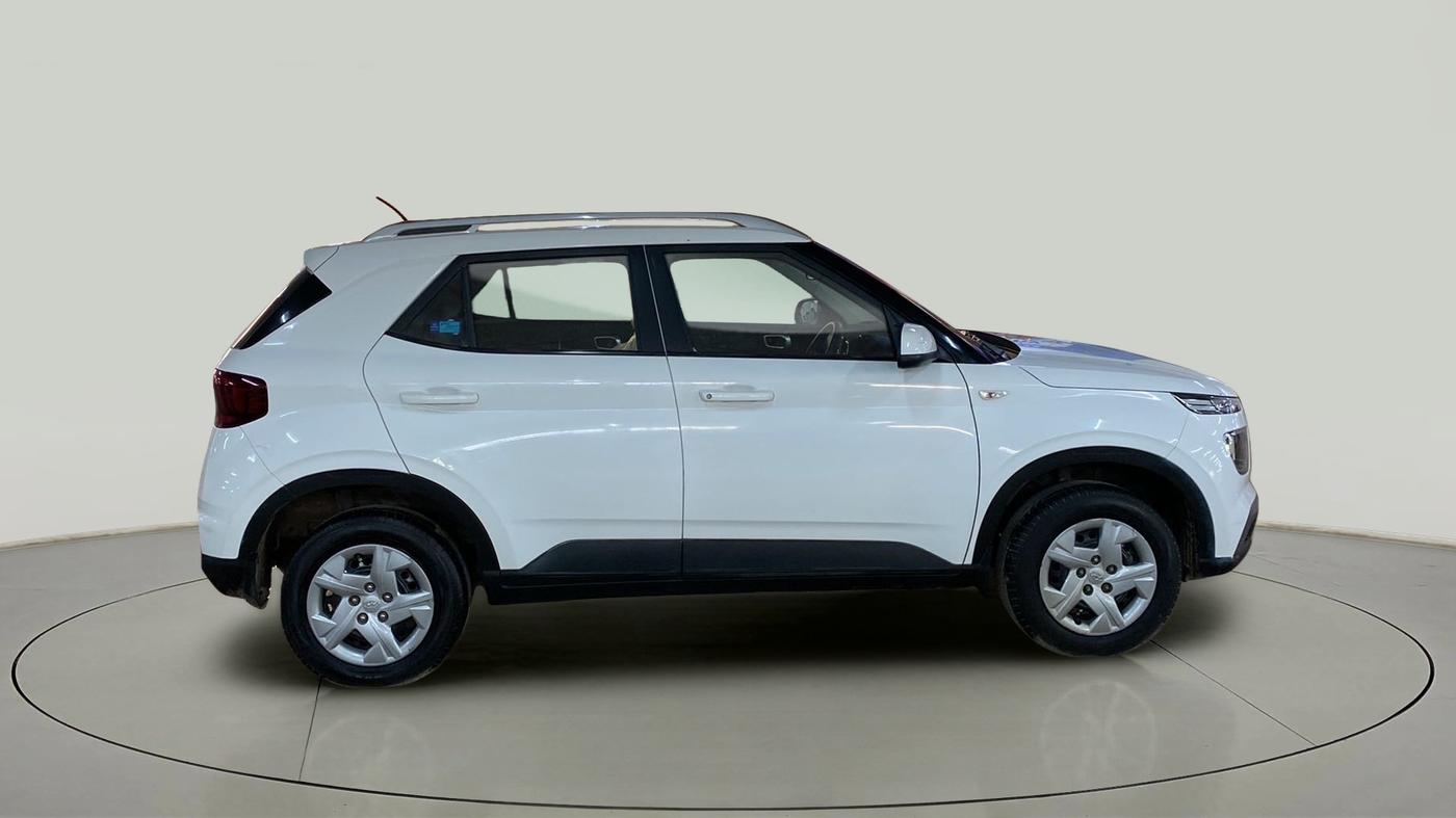 2022 Hyundai VENUE S 1.2, Petrol, Manual, 11,542 km, Right Side View