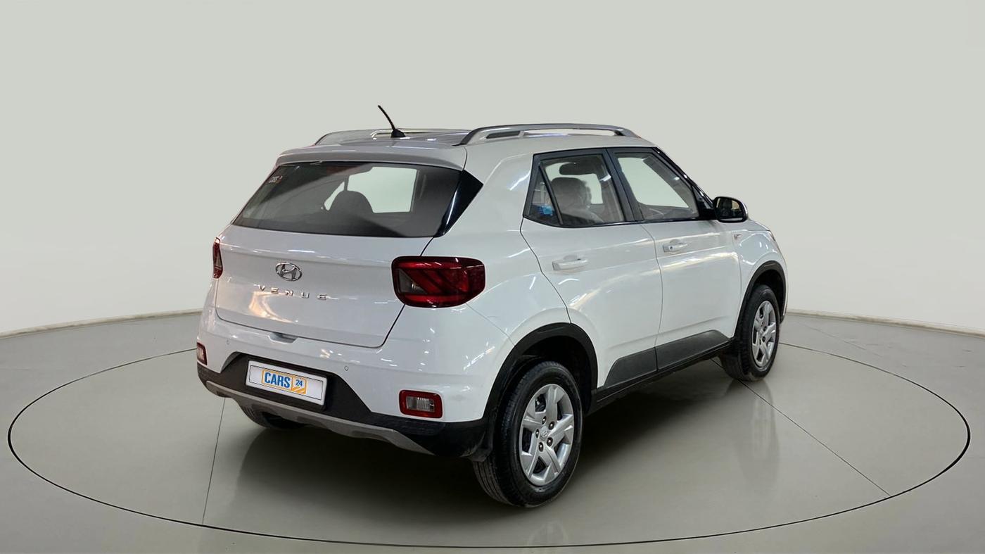 2022 Hyundai VENUE S 1.2, Petrol, Manual, 11,542 km, Right Back Diagonal