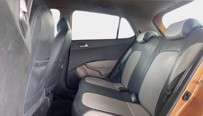 2016 Hyundai Grand i10 ASTA 1.2 KAPPA VTVT, Petrol, Manual, 1,14,786 km, Right Side Rear Door Cabin