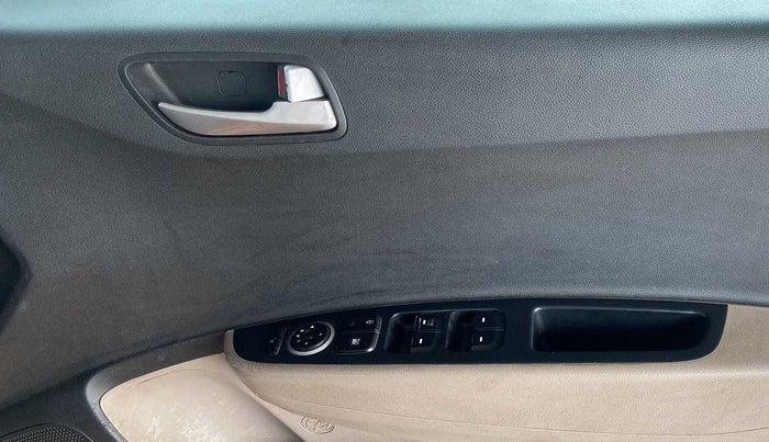 2016 Hyundai Grand i10 ASTA 1.2 KAPPA VTVT, Petrol, Manual, 1,14,786 km, Driver Side Door Panels Control