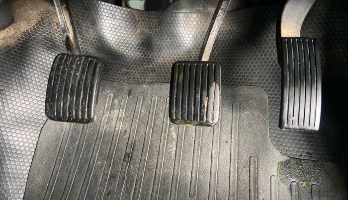 2016 Hyundai Grand i10 ASTA 1.2 KAPPA VTVT, Petrol, Manual, 1,14,786 km, Pedals