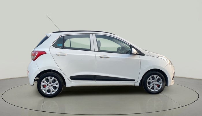 2016 Hyundai Grand i10 SPORTZ 1.2 KAPPA VTVT, Petrol, Manual, 77,838 km, Right Side View