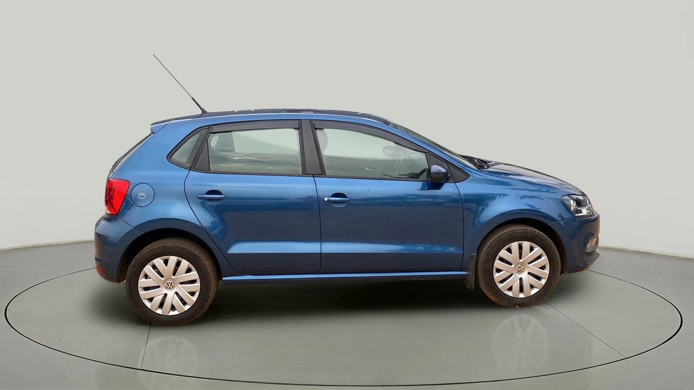 2016 Volkswagen Polo COMFORTLINE 1.2L, Petrol, Manual, 38,324 km, Right Side View