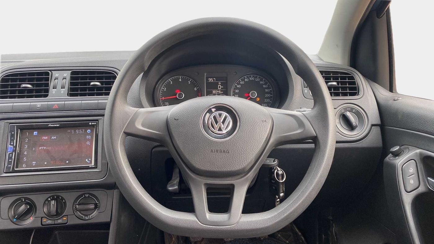 2016 Volkswagen Polo COMFORTLINE 1.2L, Petrol, Manual, 38,324 km, Steering Wheel Close Up