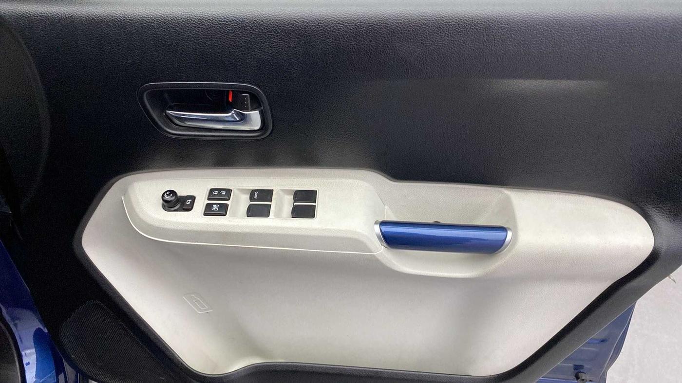 2021 Maruti IGNIS ZETA 1.2, Petrol, Manual, 39,666 km, Driver Side Door Panels Control