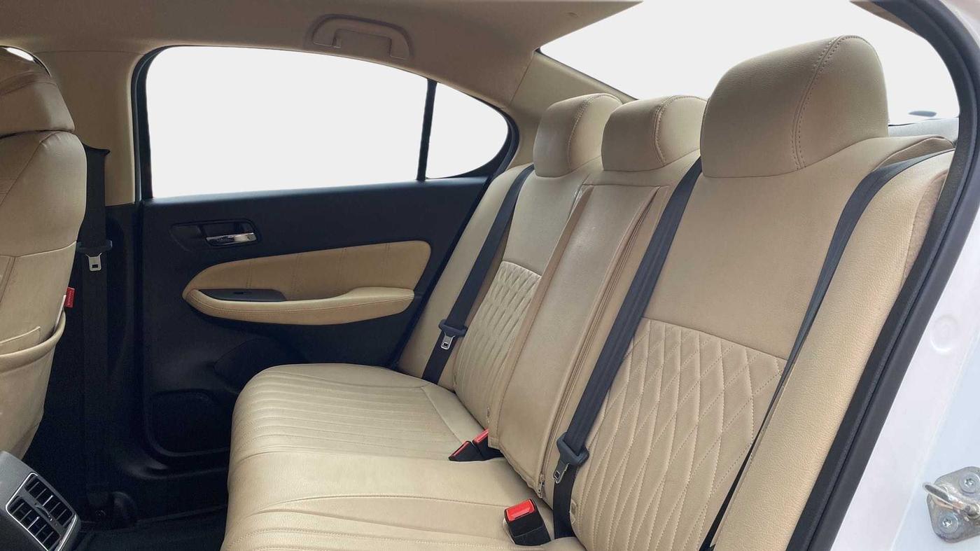 2022 Honda City 1.5L I-VTE V CVT, Petrol, Automatic, 28,749 km, Right Side Rear Door Cabin