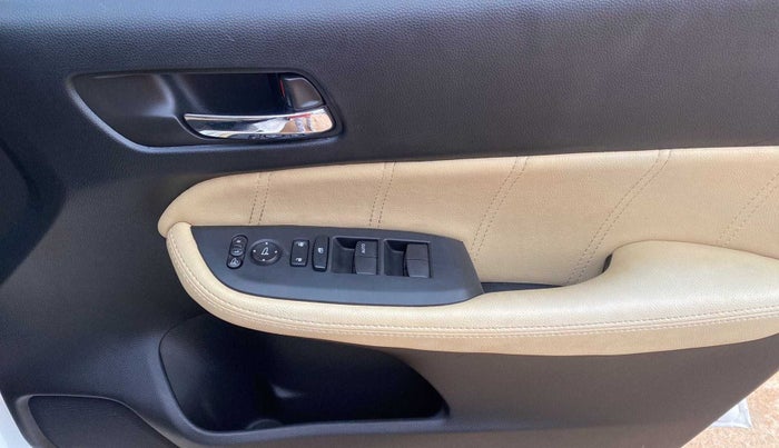 2022 Honda City 1.5L I-VTE V CVT, Petrol, Automatic, 28,749 km, Driver Side Door Panels Control