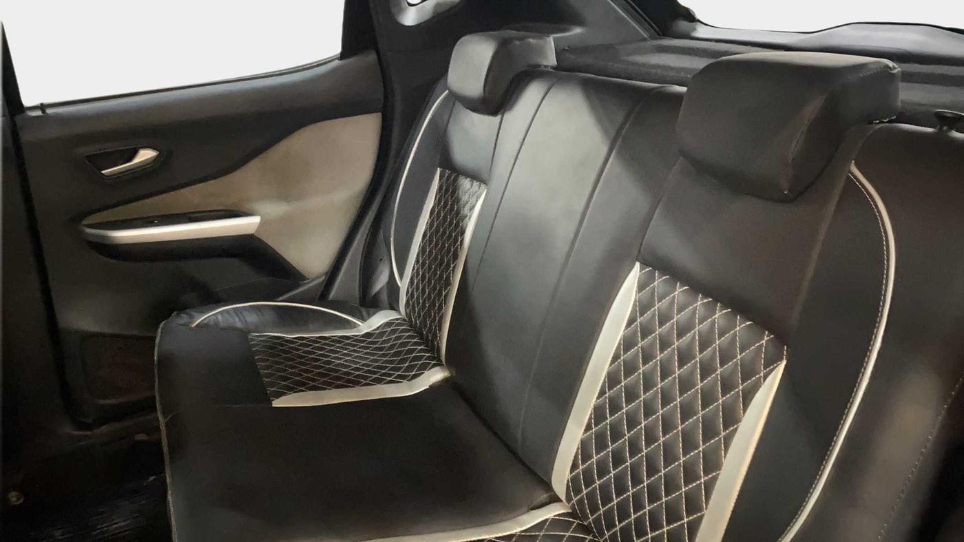 2022 Nissan MAGNITE XL, Petrol, Manual, 29,292 km, Right Side Rear Door Cabin