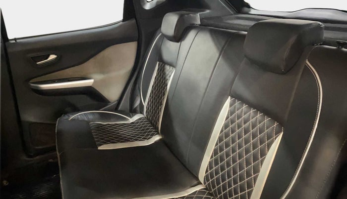 2022 Nissan MAGNITE XL, Petrol, Manual, 29,292 km, Right Side Rear Door Cabin