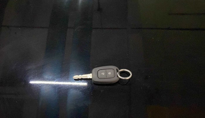 2022 Nissan MAGNITE XL, Petrol, Manual, 29,292 km, Key Close Up