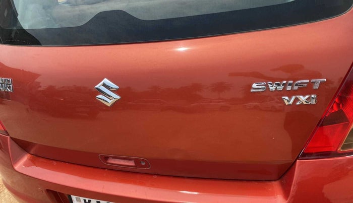2011 Maruti Swift VXI, Petrol, Manual, 64,003 km, Dicky (Boot door) - Slightly dented