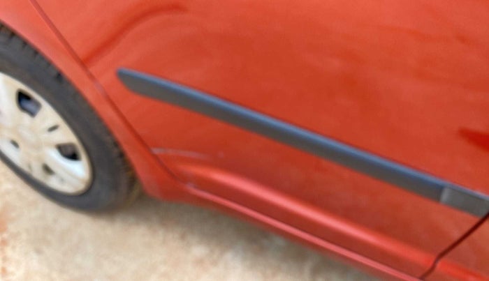 2011 Maruti Swift VXI, Petrol, Manual, 64,003 km, Right rear door - Slightly dented