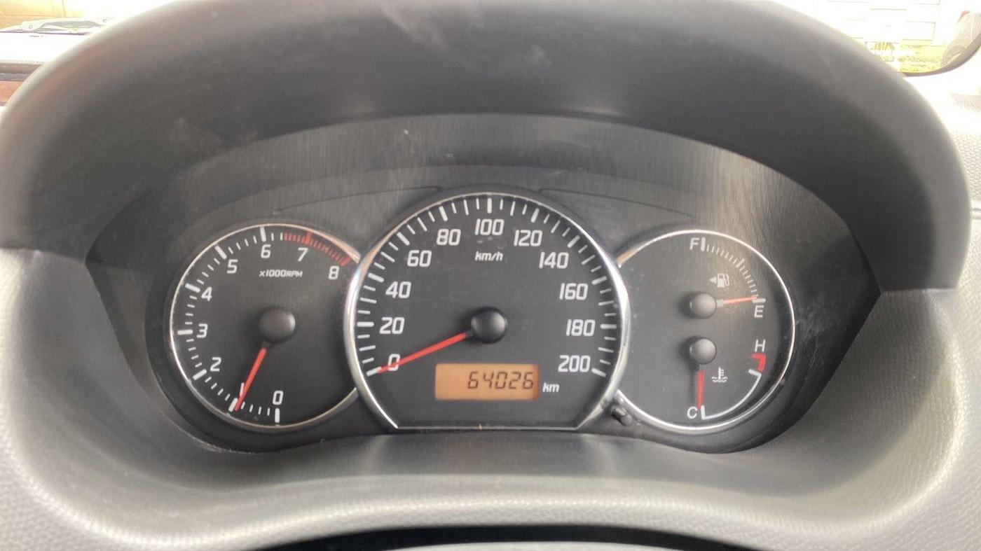 2011 Maruti Swift VXI, Petrol, Manual, 64,003 km, Odometer Image