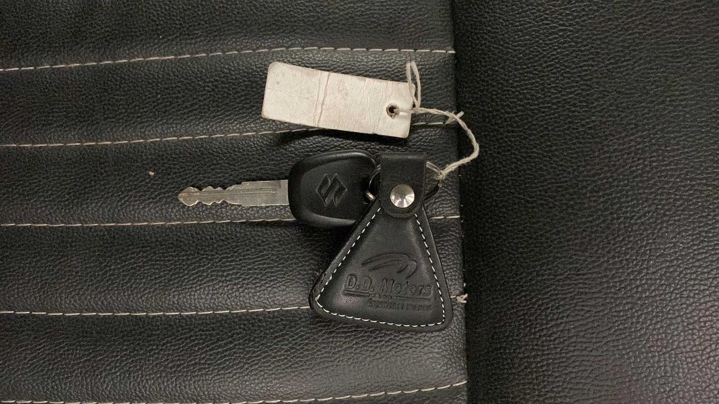 2021 Maruti Baleno SIGMA PETROL 1.2, Petrol, Manual, 20,930 km, Key Close Up