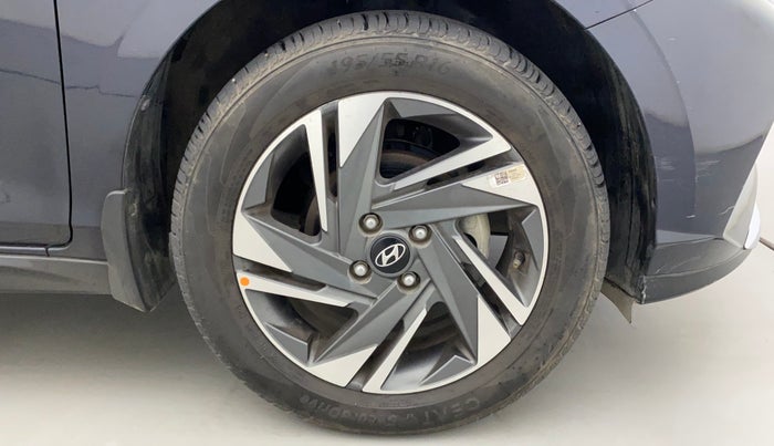 2022 Hyundai NEW I20 ASTA 1.2 MT, Petrol, Manual, 4,236 km, Right Front Wheel