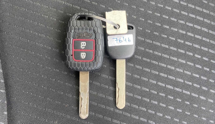 2018 Honda WR-V 1.2L I-VTEC VX MT, Petrol, Manual, 37,920 km, Key Close Up