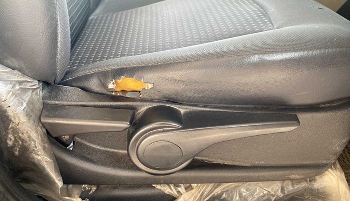 2019 Tata Tiago XZ PETROL, Petrol, Manual, 36,754 km, Driver Side Adjustment Panel