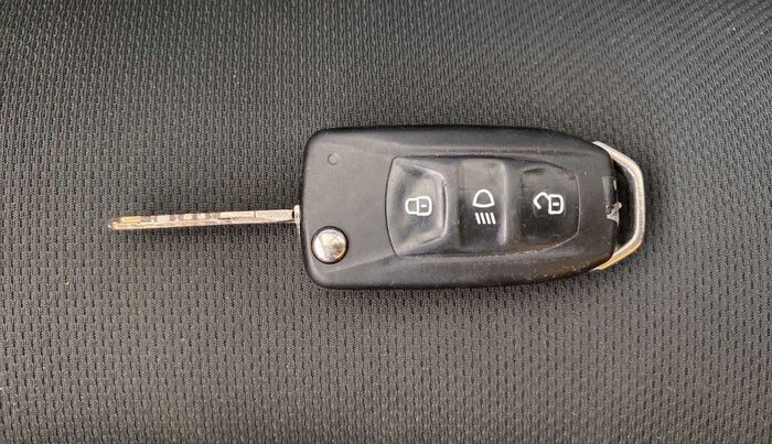 2019 Tata Tiago XZ PETROL, Petrol, Manual, 36,754 km, Key Close Up