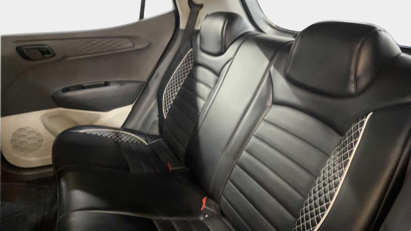 2021 Hyundai GRAND I10 NIOS MAGNA 1.2 KAPPA VTVT, Petrol, Manual, 32,491 km, Right Side Rear Door Cabin