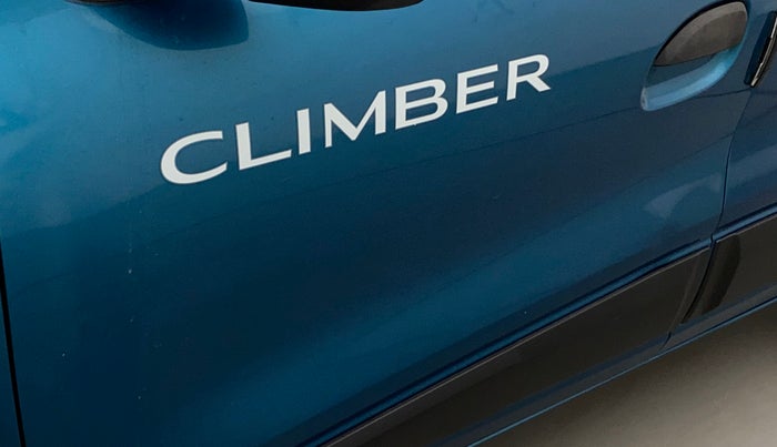 2020 Renault Kwid CLIMBER 1.0 AMT (O), Petrol, Automatic, 53,521 km, Front passenger door - Slightly dented