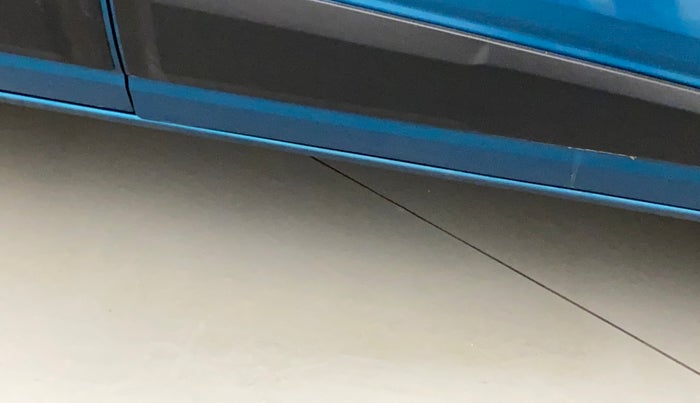 2020 Renault Kwid CLIMBER 1.0 AMT (O), Petrol, Automatic, 53,521 km, Right running board - Minor scratches