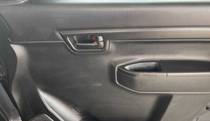 2022 Maruti S PRESSO VXI+, Petrol, Manual, 34,855 km, Driver Side Door Panels Control