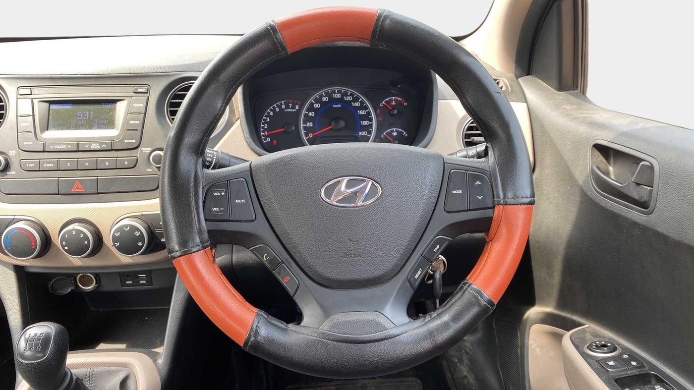 2019 Hyundai Grand i10 MAGNA 1.2 KAPPA VTVT, Petrol, Manual, 42,884 km, Steering Wheel Close Up