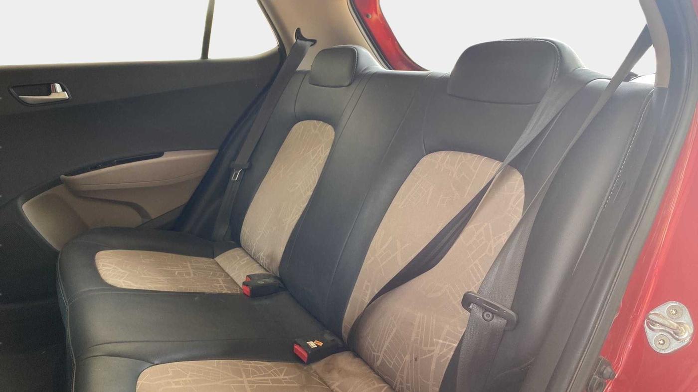 2018 Hyundai Grand i10 SPORTZ 1.2 KAPPA VTVT, Petrol, Manual, 27,288 km, Right Side Rear Door Cabin