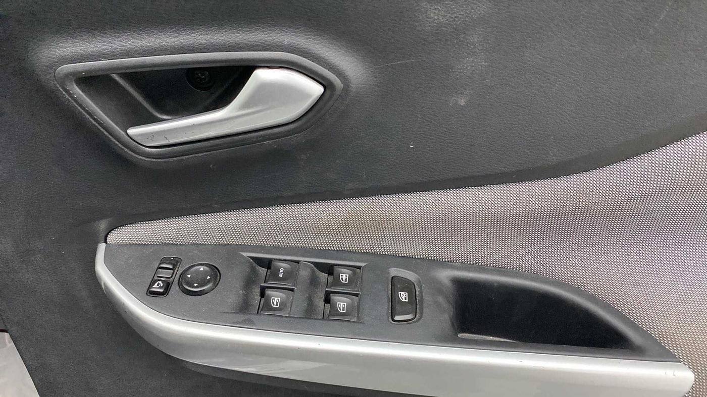 2021 Nissan MAGNITE XV TURBO, Petrol, Manual, 13,422 km, Driver Side Door Panels Control