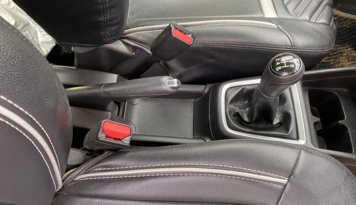 2019 Maruti Swift ZXI PLUS, Petrol, Manual, 25,462 km, Gear Lever