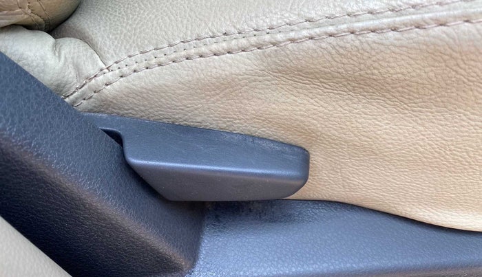 2015 Nissan Terrano XL D PLUS, Diesel, Manual, 88,694 km, Driver Side Adjustment Panel